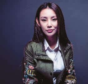 中国新歌声 明星,明星学员闪耀舞台，音乐梦想绽放