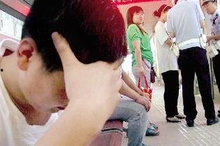 汽车上摸老公,摸老公的温馨瞬间