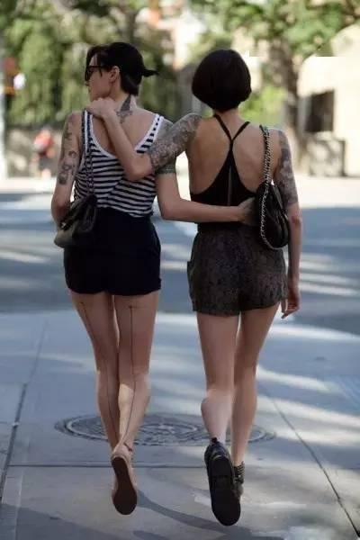 街拍 换丝袜视频下载,丝袜街拍视频下载精选回顾