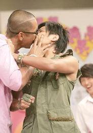 明星相吻图片欣赏,明星甜蜜吻戏瞬间回顾